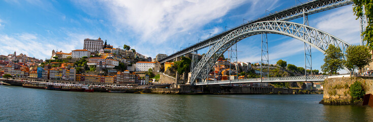 Fototapeta premium Puente Don Luis I (Oporto-Portugal)