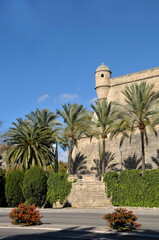 Fototapeta na wymiar Avenida marítima y muros del castillo de Sant Pere en Palma de Mallorca, islas Baleares, España