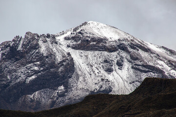 Montaña nevada en Colombia