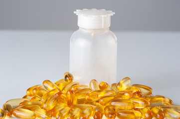 Pillole Omega 3 capsule arancioni
