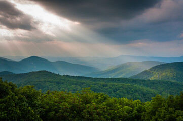 Fototapeta na wymiar Appalachian Mountain Sunbeams, Shenandoah National Park, Virginia, USA