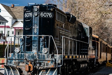 Fototapeta na wymiar NCRR Train Stopped At Seven Valleys, Pennsylvania, USA