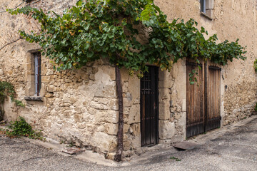 Fototapeta na wymiar Castelmoron d'Albret (Gironde, France) - Maison pittoresque