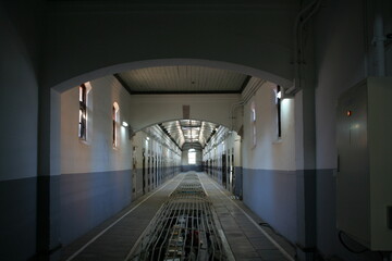 監獄の監視廊下