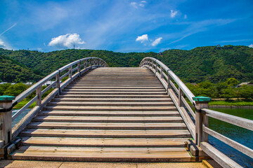 Fototapeta premium 山口県岩国市 晴天の錦帯橋