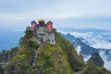 Fototapeta na wymiar beautiful Wudang Mountain