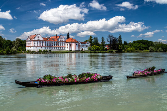 Schloss Neuhaus am Inn