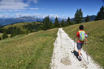 Turyści, góry, Trentino, Włochy, treking, marsz, wędrówka, 