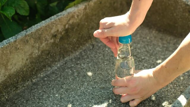 冷えた瓶のラムネ