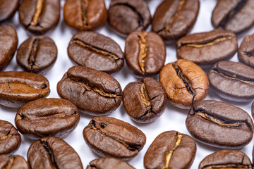 Coffee beans with uniform color