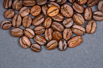 Coffee beans with uniform color