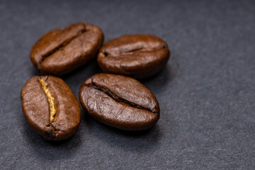 Coffee beans with uniform color