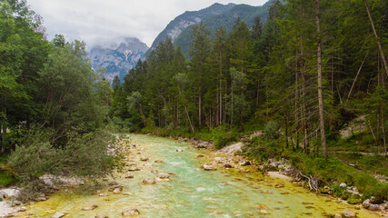 Fototapeta na wymiar The amazing turquoise Soča river in Slovenia.