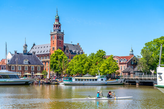 Lutherkirche, Hafen, Leer, Niedersachsen, Deutschland 
