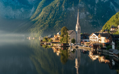 Fototapeta premium View of Hallstatt Austria early in the morning
