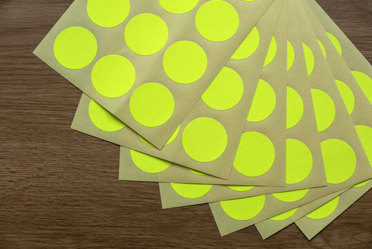 Yellow Circle Sticker Images – Browse 31,524 Stock Photos, Vectors, and