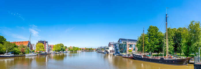 Promenade, Hafen, Leer, Niedersachsen, Deutschland 
