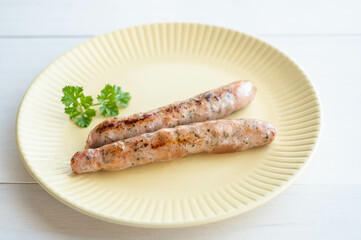 焼いた生ウインナーソーセージ