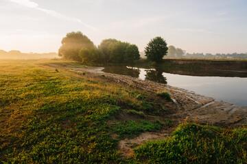Obraz premium morning on the river