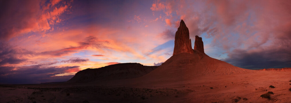 Western Kazakhstan. Ustyurt plateau. Sunrise on the rocky outcrops of Bozzhira.