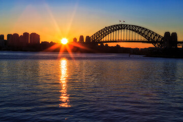Fototapeta premium Sydney Bridge Sun rise from balmain