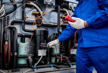 Resistance test of temperature sensors in the cooling supply section of the ventilation unit