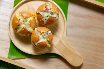 Delicious cheese buns are ready to serve.