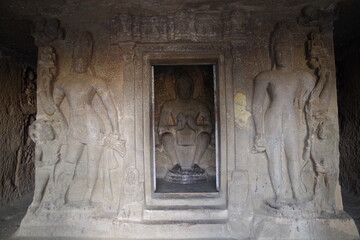 インド　アウランガーバード石窟寺院群