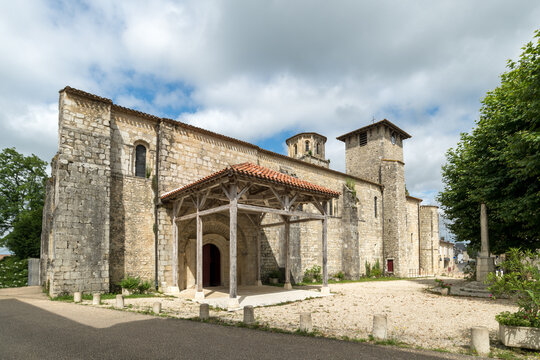 M&eacute;doc (Gironde, France): l'abbaye de Vertheuil