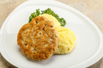 Chicken cutlet with mashed potato