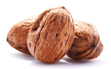 Composition with walnuts in the shells