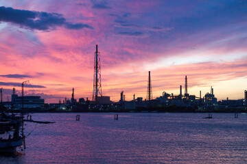 北九州工業地帯の夕暮れ