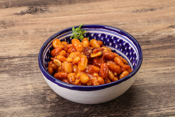 Baked kidney in tomato sauce