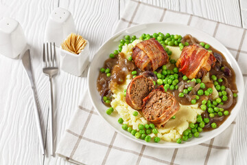 english meatballs, faggots with potatoes and peas