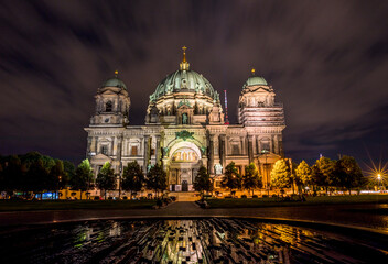 Berlin stadt bauwerk sehenswürdigkeiten Berliner Dom  © dudu
