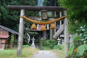 鳥居と注連縄