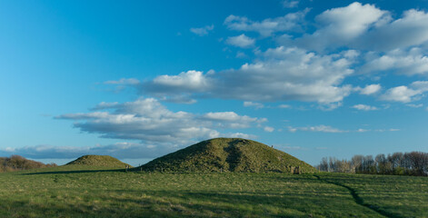 Thorshøje ved Kjeldbjerg. Denmark Mound Builders