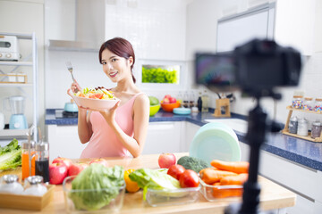 introduce how to eat healthy