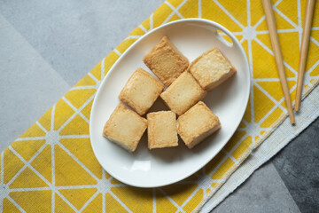 Boiled diced tofu