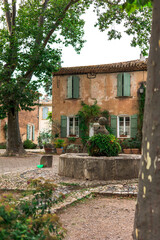 Ancien village-usine de la Manufacture Royale de Villeneuvette (Occitanie, France)