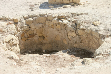 Restos arqueológicos en el castillo de Santa Bárbara, Alicante, España