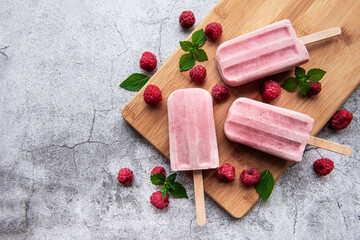 Fototapeta na wymiar Homemade raspberry ice cream