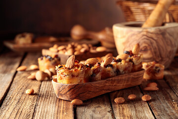 Small cakes with almonds, raisins, and honey.