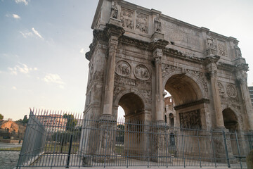 Fototapeta na wymiar Arch of Constantine - A dusk view of south side of Constantine's Arch.