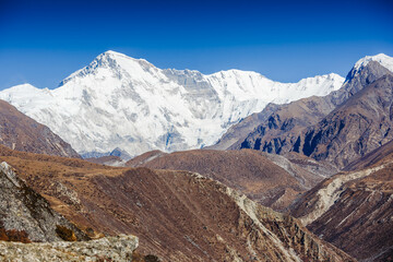 Prachtig uitzicht op de bergen met en Cho Oyu berg, Himalaya, Nepal