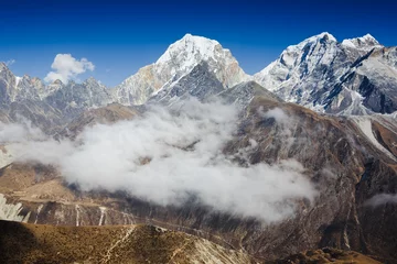 Fototapete Lhotse Himalaya peaks in Everest region. Nepal