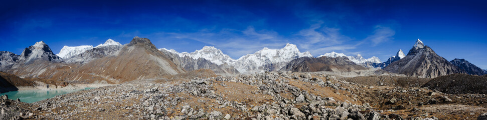 Beautiful panorama of Himalayas mountains on the way to fifth Gokyo lake