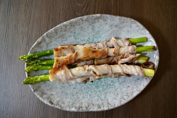 アスパラの肉巻き