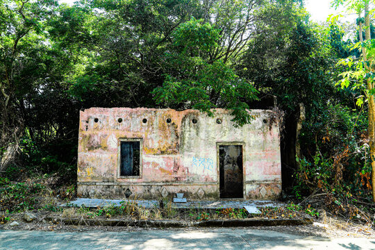 VIVIENDA, SELVAS, RUINAS,  MONTA&Ntilde;AS, COLO MBIA, ARMERO,PUEBLO,ABANDONADO