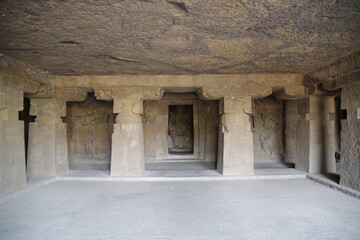 インド　世界遺産エローラ石窟群